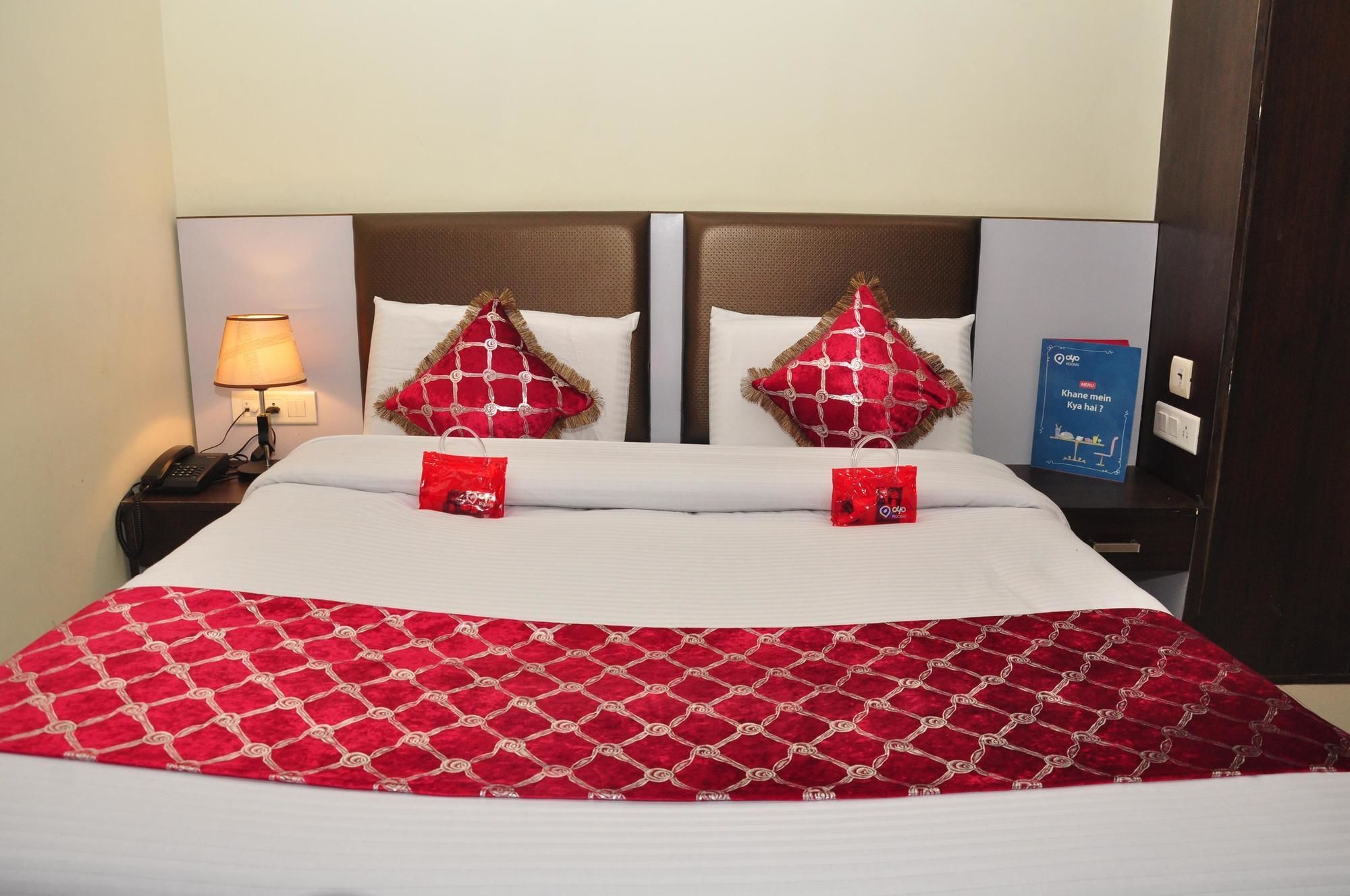 Oyo Rooms City Centre Guru Nanak Bhawan Amritsar Exterior photo