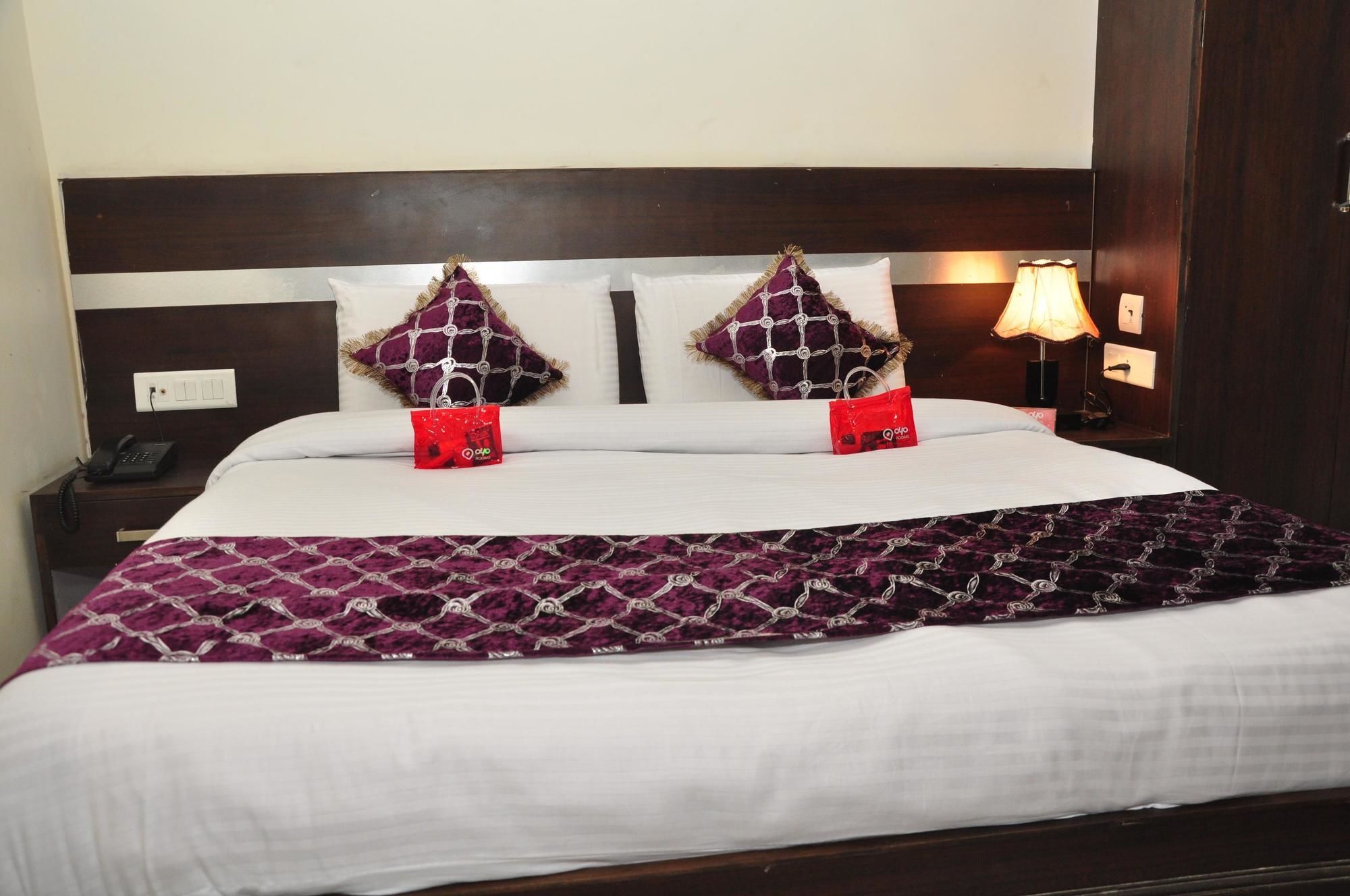 Oyo Rooms City Centre Guru Nanak Bhawan Amritsar Exterior photo