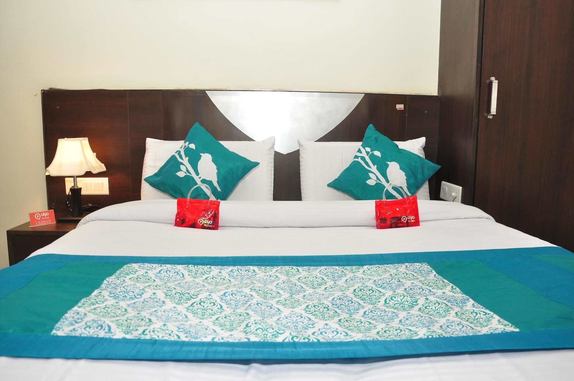 Oyo Rooms City Centre Guru Nanak Bhawan Amritsar Exterior photo